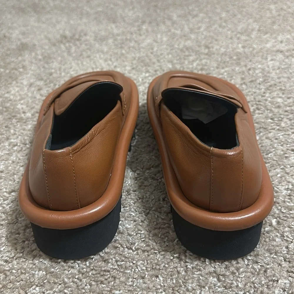 Vibram Classic Brown Loafers
